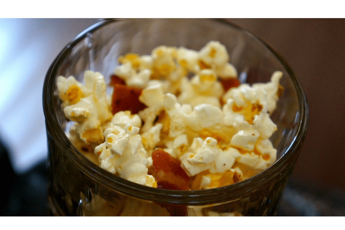 bacon and popcorn mix